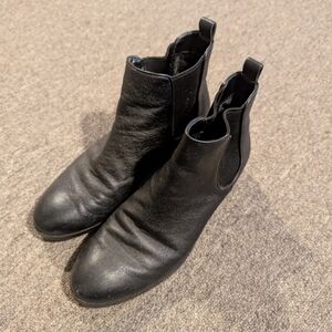 Cole Haan Black Leather Ankle Booties Chelsea Boots Slip On‎ Women's 9